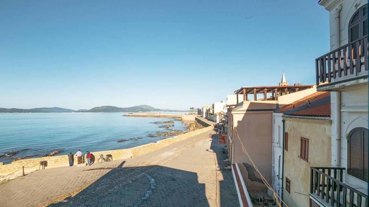 Welcomely - Waterfront Home A Balcony On The Sea Alghero Exterior photo