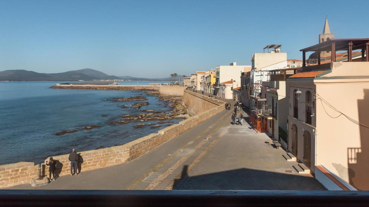 Welcomely - Waterfront Home A Balcony On The Sea Alghero Exterior photo